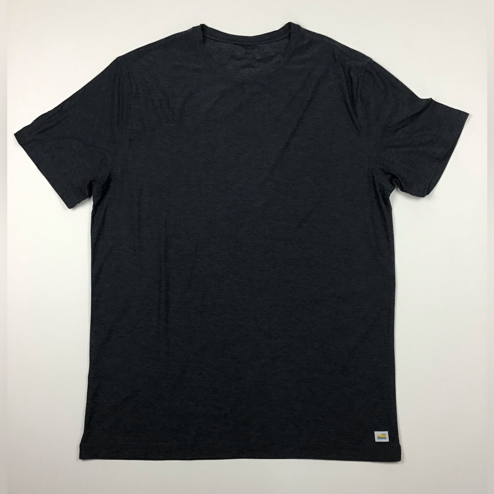 Vuori Strato Tech Tee shirt men’s large gray